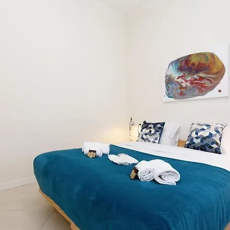 Gazagnaire Yourhosthelper * Cannes
